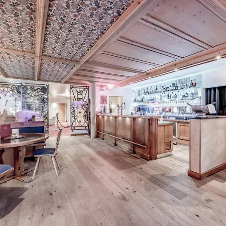 Turmhotel Victoria מלון 4*