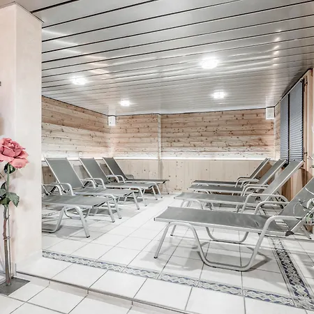 Turmhotel Victoria מלון