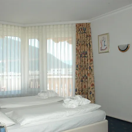 Turmhotel Victoria מלון
