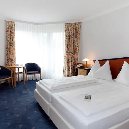 Turmhotel Victoria מלון
