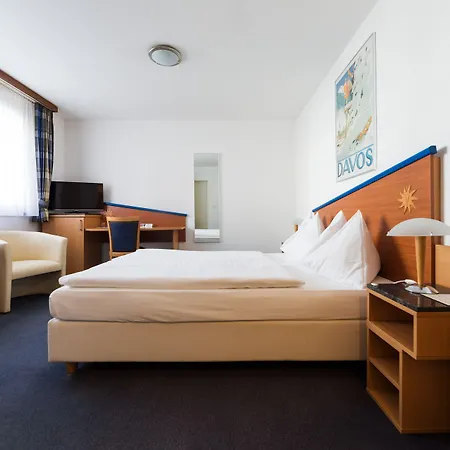 Turmhotel Victoria מלון