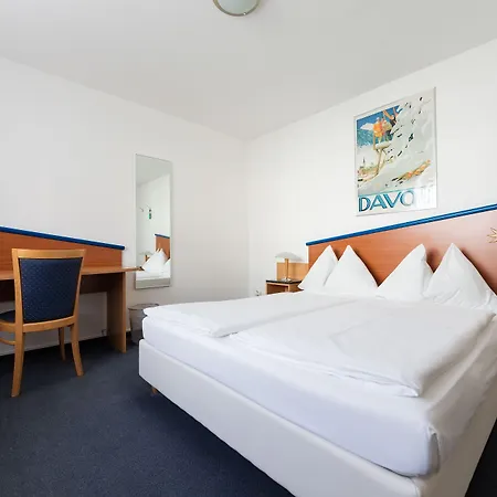 Turmhotel Victoria Отель 4*