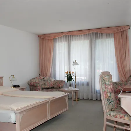 Turmhotel Victoria מלון 4*
