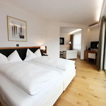 Turmhotel Victoria מלון 4*